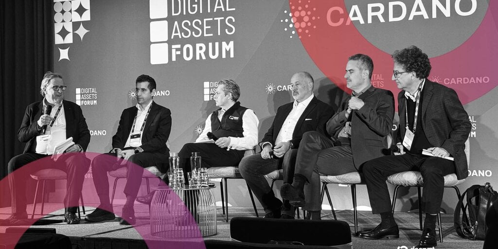 'Bitcoin is Offensive, Gold is Defensive': Bitwise image